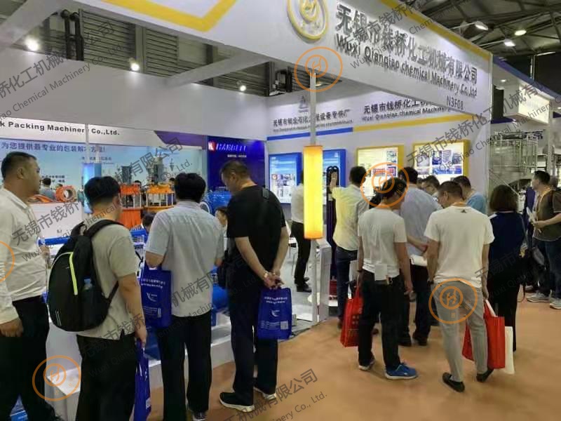 錢(qián)橋化機(jī)展位照片